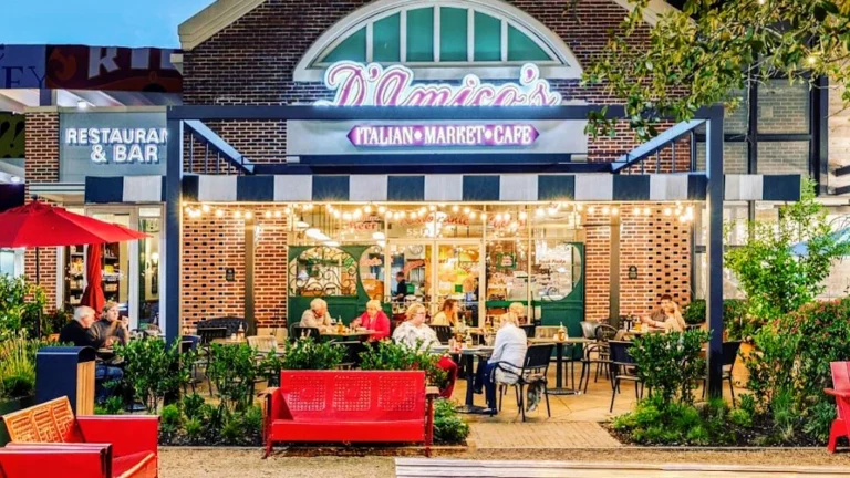 D’Amico’s Italian Market Café in Houston Serves a Pizza That’s Straight from the Family Playbook