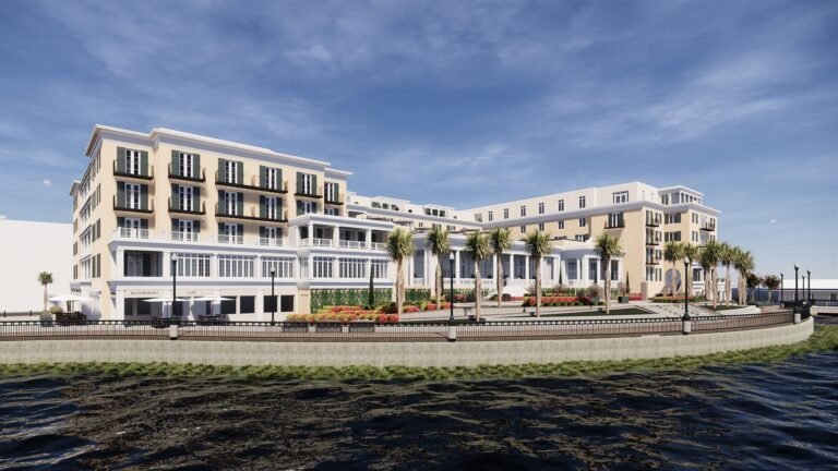 Charleston Waterfront Restaurant at The Cooper Hotel