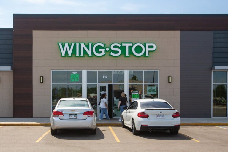 Fargo’s New Wingstop Is Drawing Huge Crowds—and the Chicken Wings Live Up to the Hype